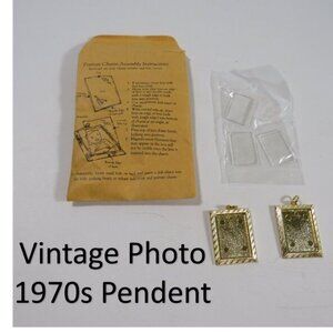 Vintage 1970s Picture Portrait (2) Gold Charms Jewelry NEW (3) glass inserts